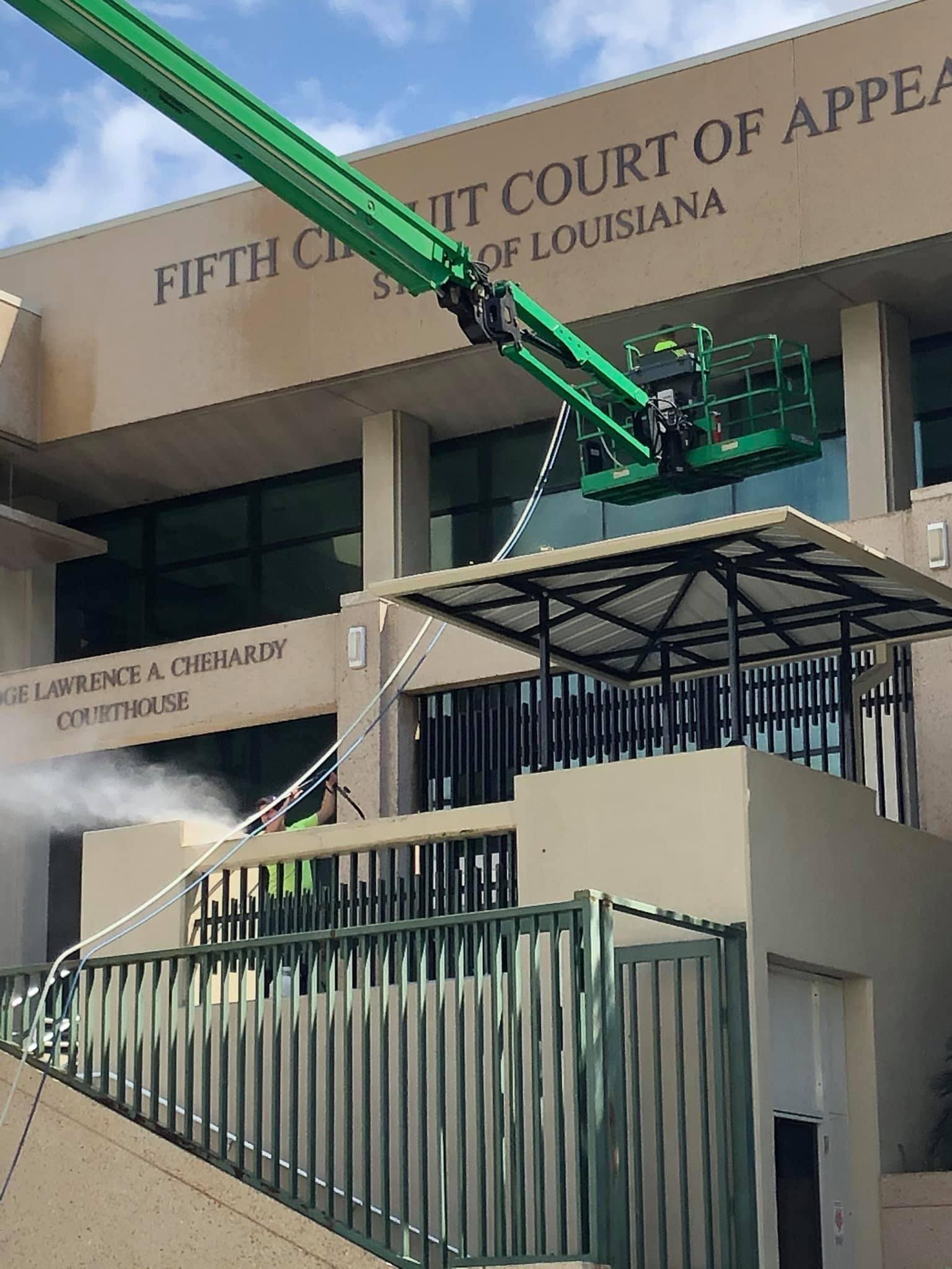 commercial pressure washing